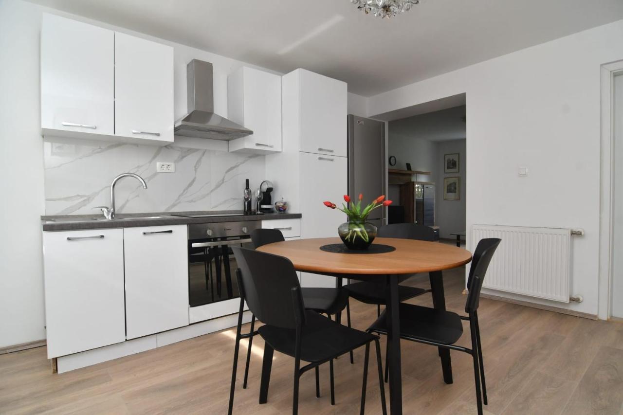 Apartman Gluic Синь Экстерьер фото