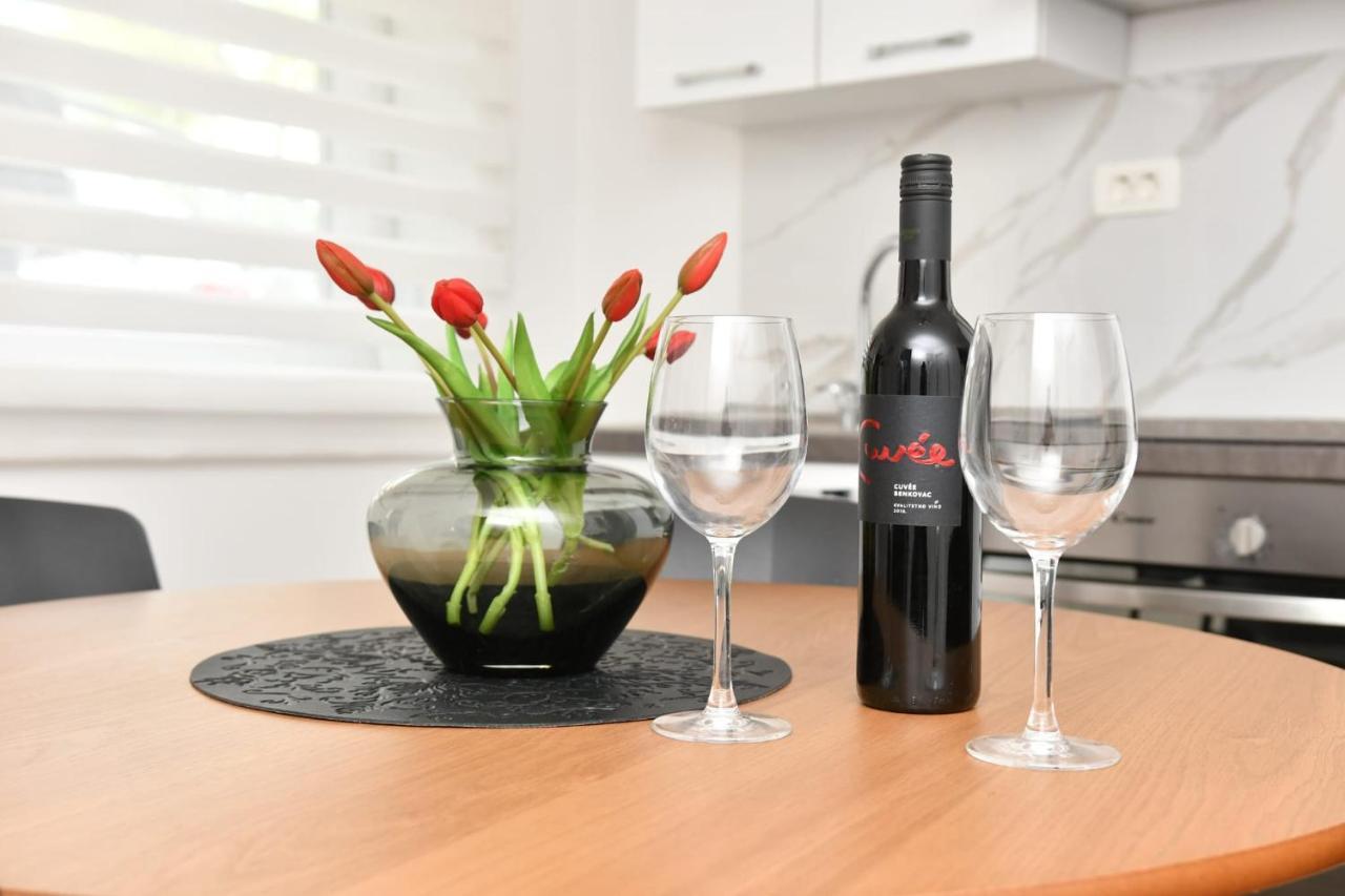 Apartman Gluic Синь Экстерьер фото